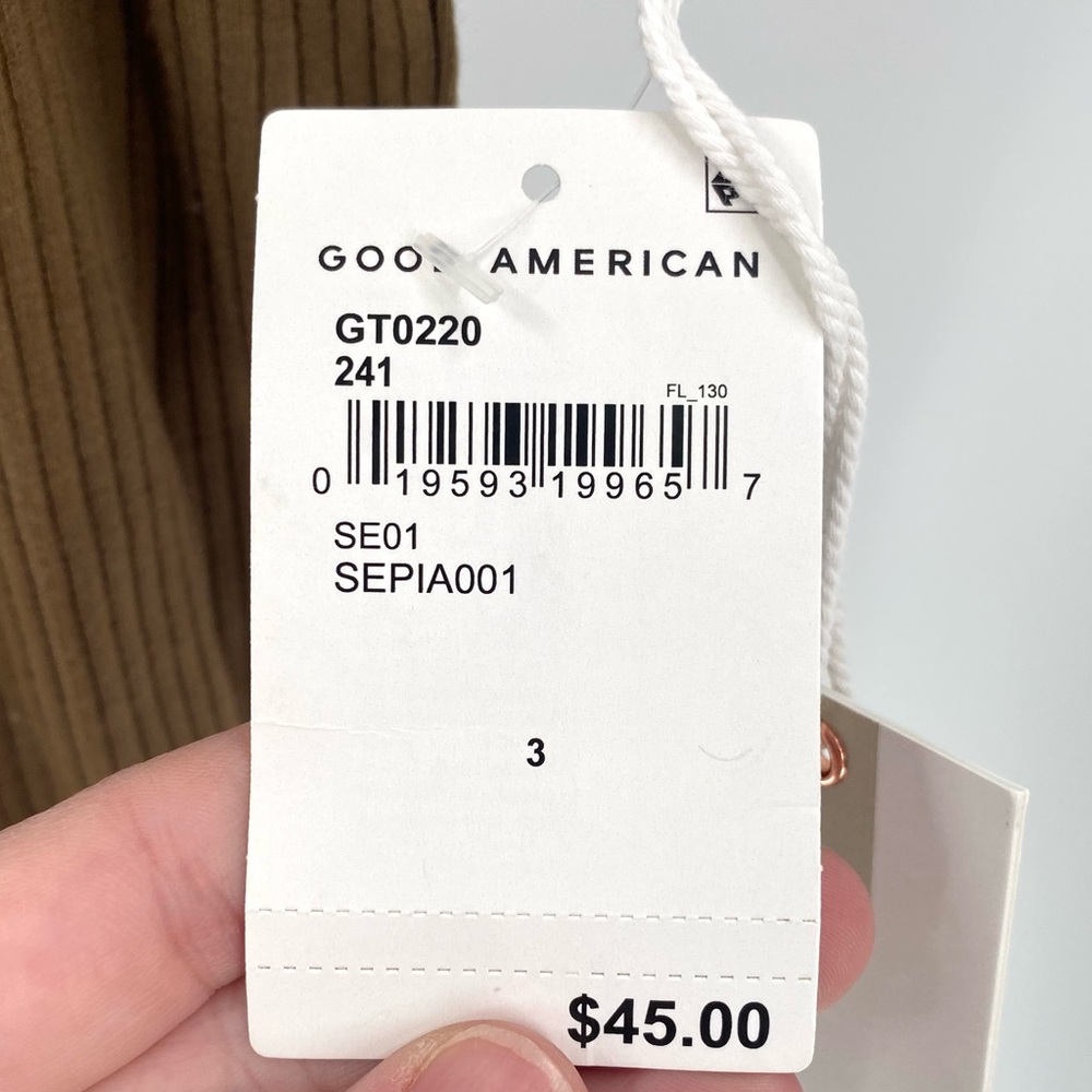 GOOD AMERICAN - Essential Rib Baby T-Shirt in Sepia Brown - Picture 8 of 10